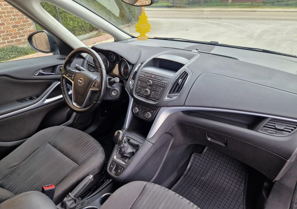 Opel Zafira cena 39900 przebieg: 119060, rok produkcji 2015 z Wrocław małe 631